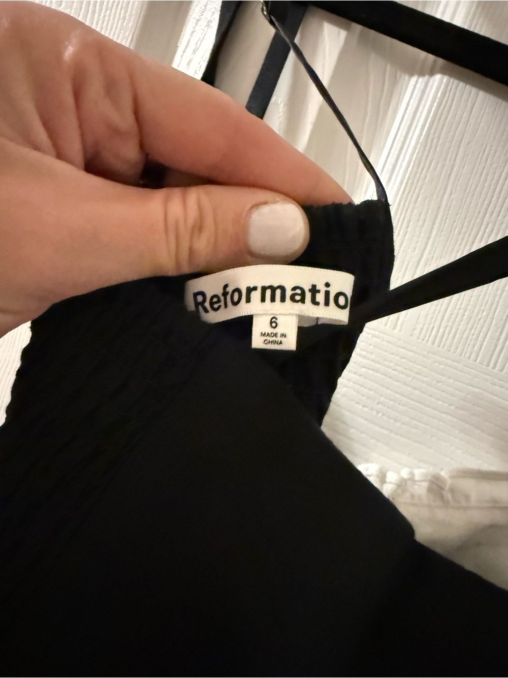 Reformation | Lovella 100% Linen Mini Eyelet Dress in Black & White Size 6 - Picture 4 of 4